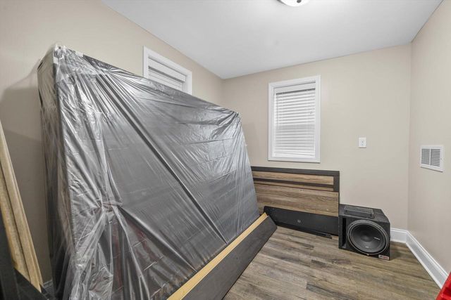 11220 11th AVENUE, Pleasant Prairie, WI 53158