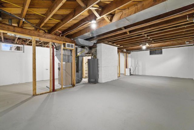 11220 11th AVENUE, Pleasant Prairie, WI 53158