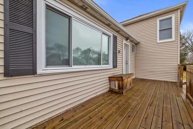 11220 11th AVENUE, Pleasant Prairie, WI 53158