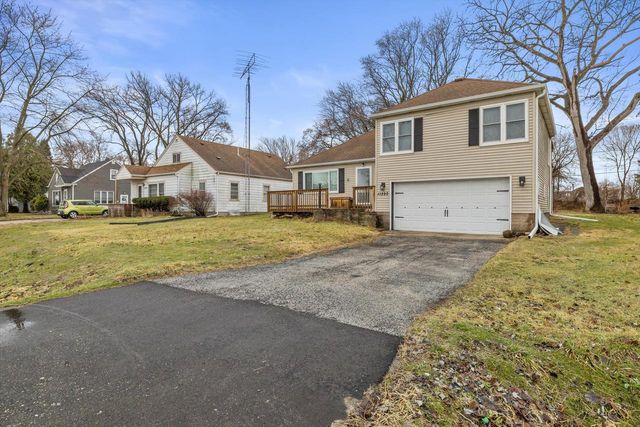 11220 11th AVENUE, Pleasant Prairie, WI 53158