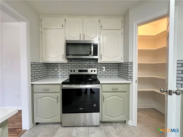 553 Lonesome Oak Drive, Copperas Cove, TX 76522