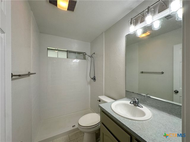553 Lonesome Oak Drive, Copperas Cove, TX 76522