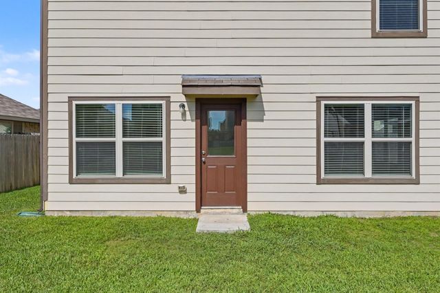 11135 N Lake Mist Lane, Willis, TX 77318