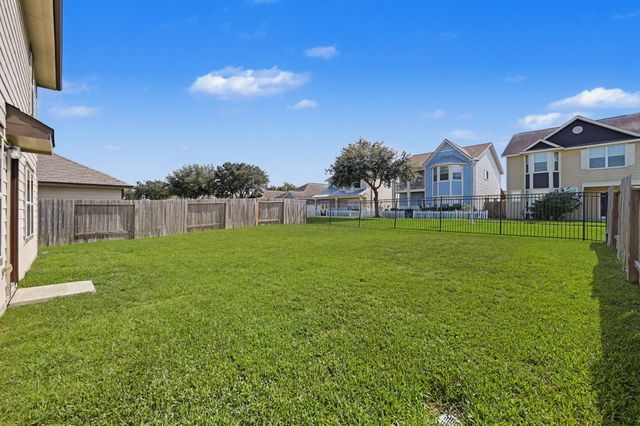 11135 N Lake Mist Lane, Willis, TX 77318