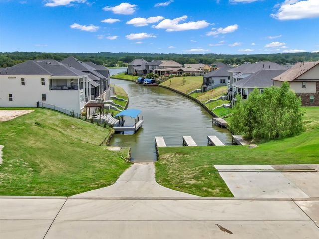 11135 N Lake Mist Lane, Willis, TX 77318