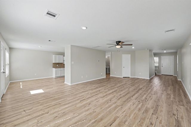 11135 N Lake Mist Lane, Willis, TX 77318