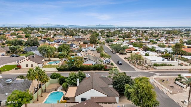 4560 E SUNRISE Drive, Phoenix, AZ 85044