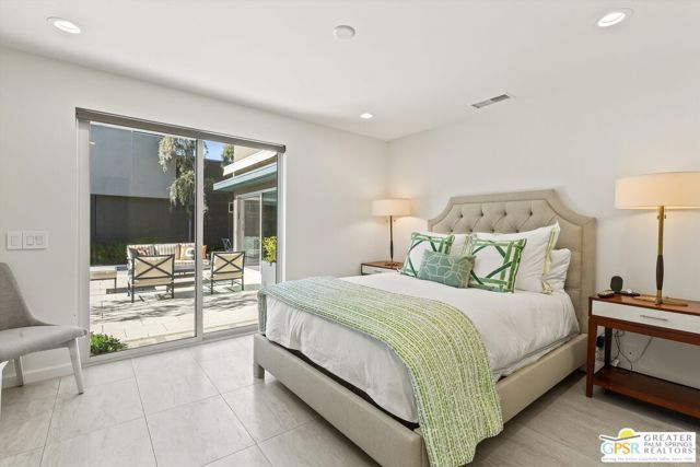 1062 Hunter Drive, Palm Springs, CA 92262