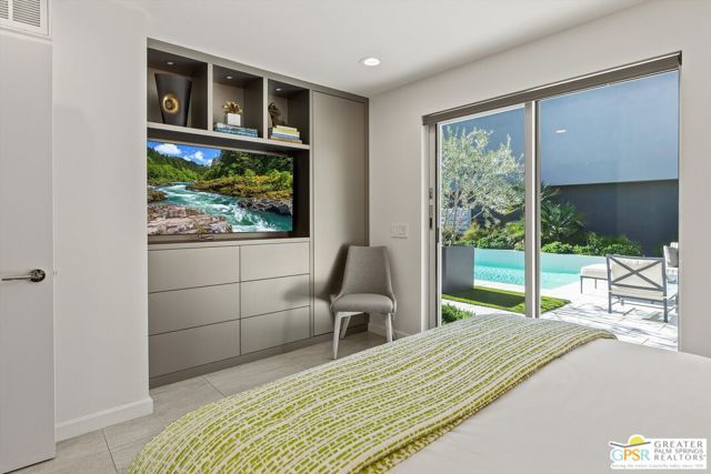 1062 Hunter Drive, Palm Springs, CA 92262