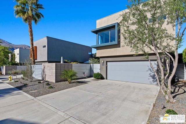 1062 Hunter Drive, Palm Springs, CA 92262