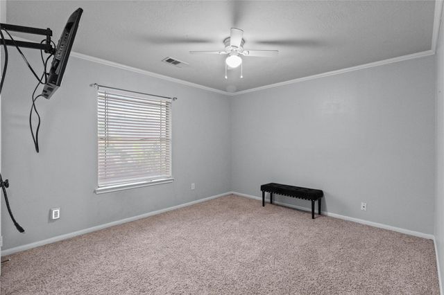 10902 Spruce Drive N, La Porte, TX 77571