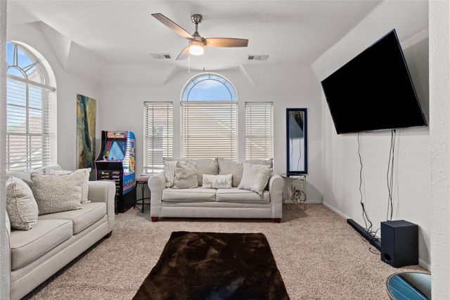 10902 Spruce Drive N, La Porte, TX 77571