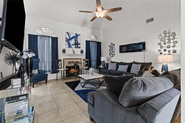 10902 Spruce Drive N, La Porte, TX 77571