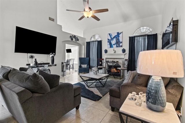 10902 Spruce Drive N, La Porte, TX 77571