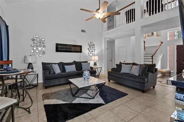 10902 Spruce Drive N, La Porte, TX 77571