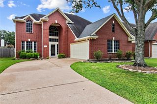 10902 Spruce Drive N, La Porte, TX 77571
