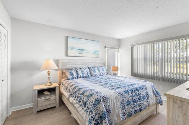 7193 W COUNTRY CLUB DRIVE N 140, Sarasota, FL 34243