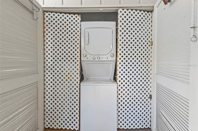 7193 W COUNTRY CLUB DRIVE N 140, Sarasota, FL 34243