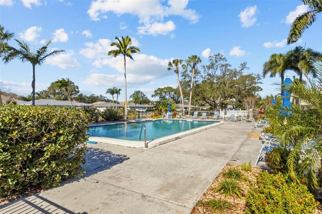 7193 W COUNTRY CLUB DRIVE N 140, Sarasota, FL 34243