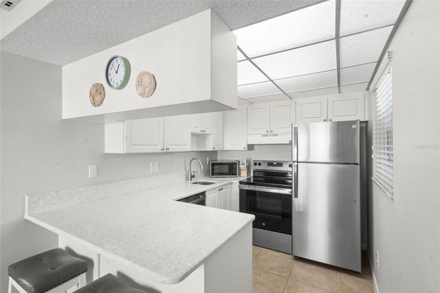 7193 W COUNTRY CLUB DRIVE N 140, Sarasota, FL 34243