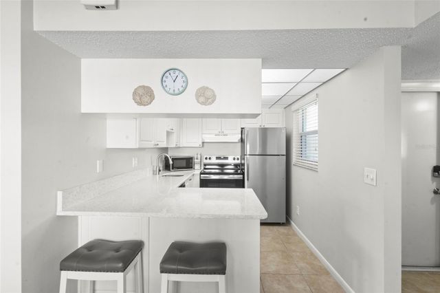 7193 W COUNTRY CLUB DRIVE N 140, Sarasota, FL 34243