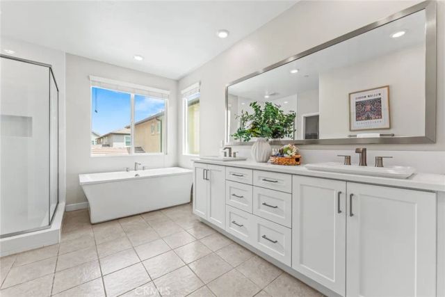 352 Chorus, Irvine, CA 92618