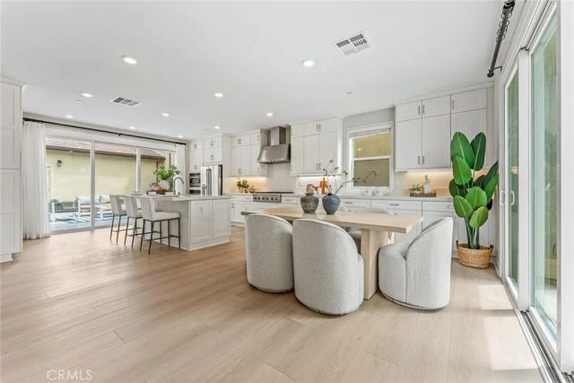 352 Chorus, Irvine, CA 92618