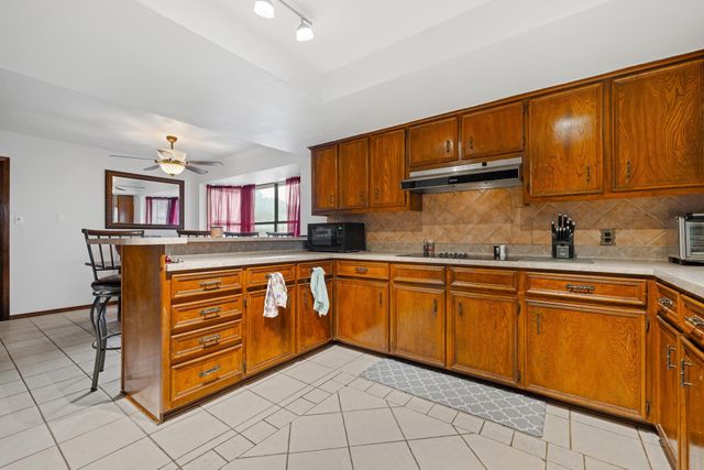 1303 Creekview DR, Round Rock, TX 78681