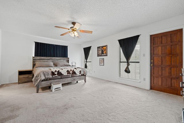 1303 Creekview DR, Round Rock, TX 78681