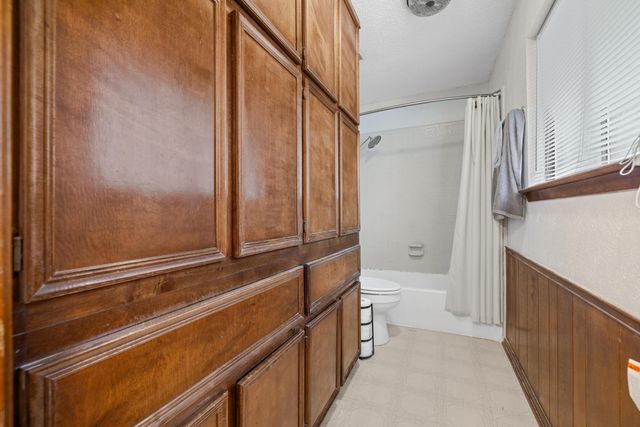 1303 Creekview DR, Round Rock, TX 78681