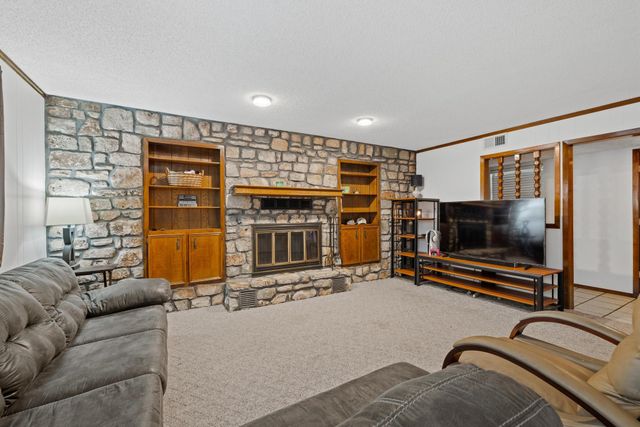 1303 Creekview DR, Round Rock, TX 78681