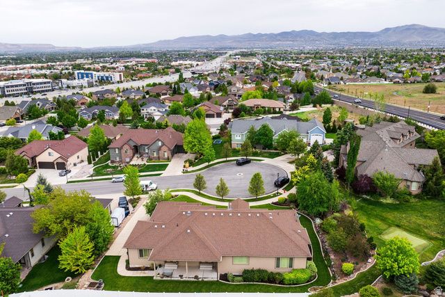 3962 W FARMINGDALE CT, South Jordan, UT 84009