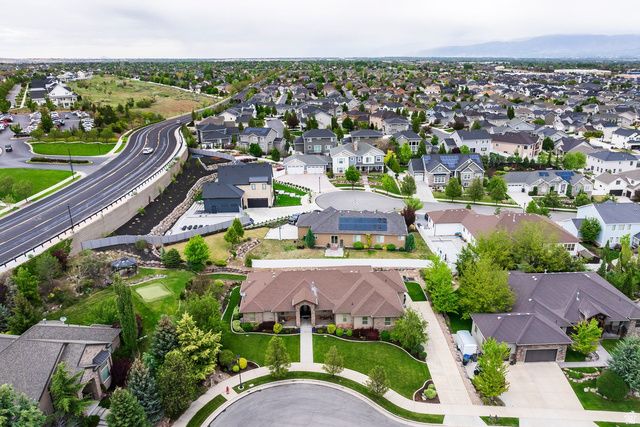 3962 W FARMINGDALE CT, South Jordan, UT 84009