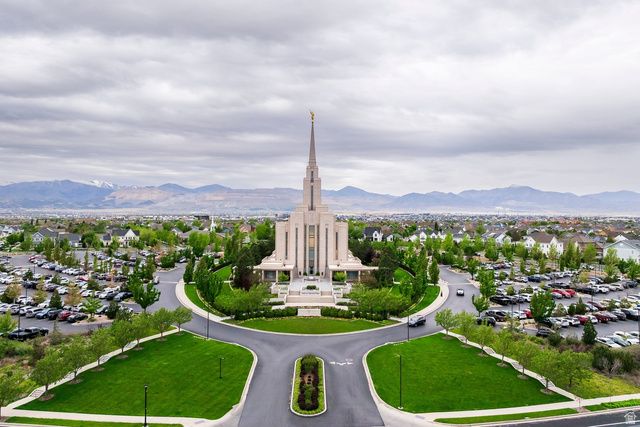 3962 W FARMINGDALE CT, South Jordan, UT 84009