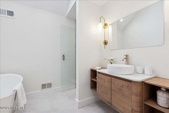 18 Oak Knoll Drive, Matawan, NJ 07747