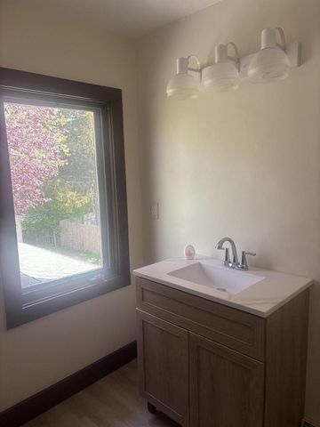 419 Hayes AVENUE, Racine, WI 53405