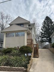 419 Hayes AVENUE, Racine, WI 53405
