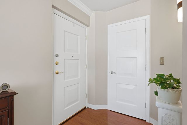 3215 E Locust Street A2-21, Davenport, IA 52803