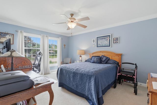 3215 E Locust Street A2-21, Davenport, IA 52803