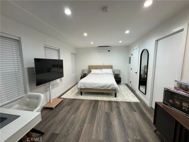 5351 Packard Street, Los Angeles, CA 90019