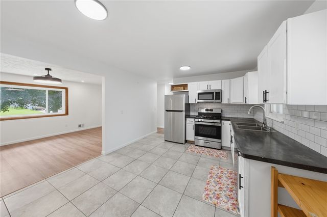 152 Princess Drive, Henrietta, NY 14623