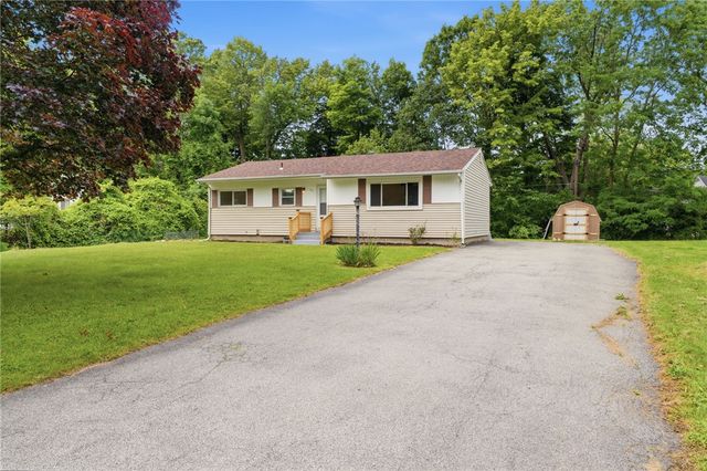 152 Princess Drive, Henrietta, NY 14623