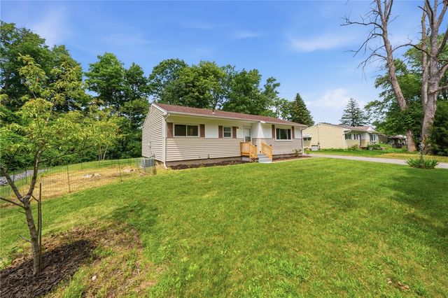152 Princess Drive, Henrietta, NY 14623