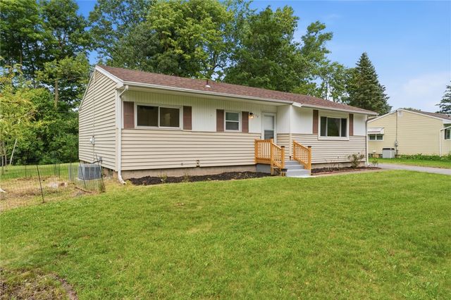 152 Princess Drive, Henrietta, NY 14623