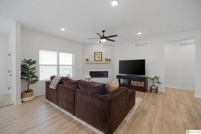 11711 S 189 Street, Gretna, NE 68028