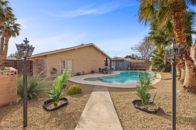 660 Del Prado Drive, Boulder City, NV 89005
