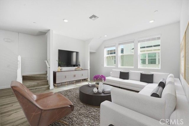 2392 Haley Point Drive 103, Ventura, CA 93003