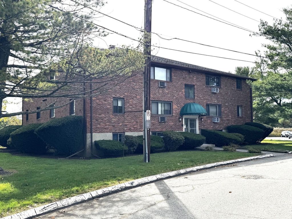 36 Bayview Ter 1, Danvers, MA 01923