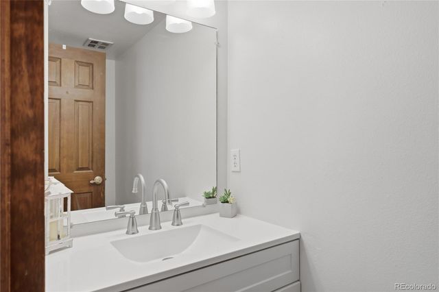 11966 E Harvard Avenue, Aurora, CO 80014