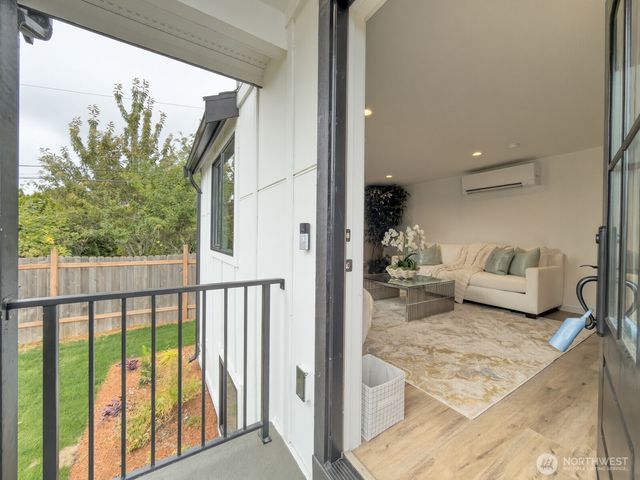5402 20th Avenue S, Seattle, WA 98108